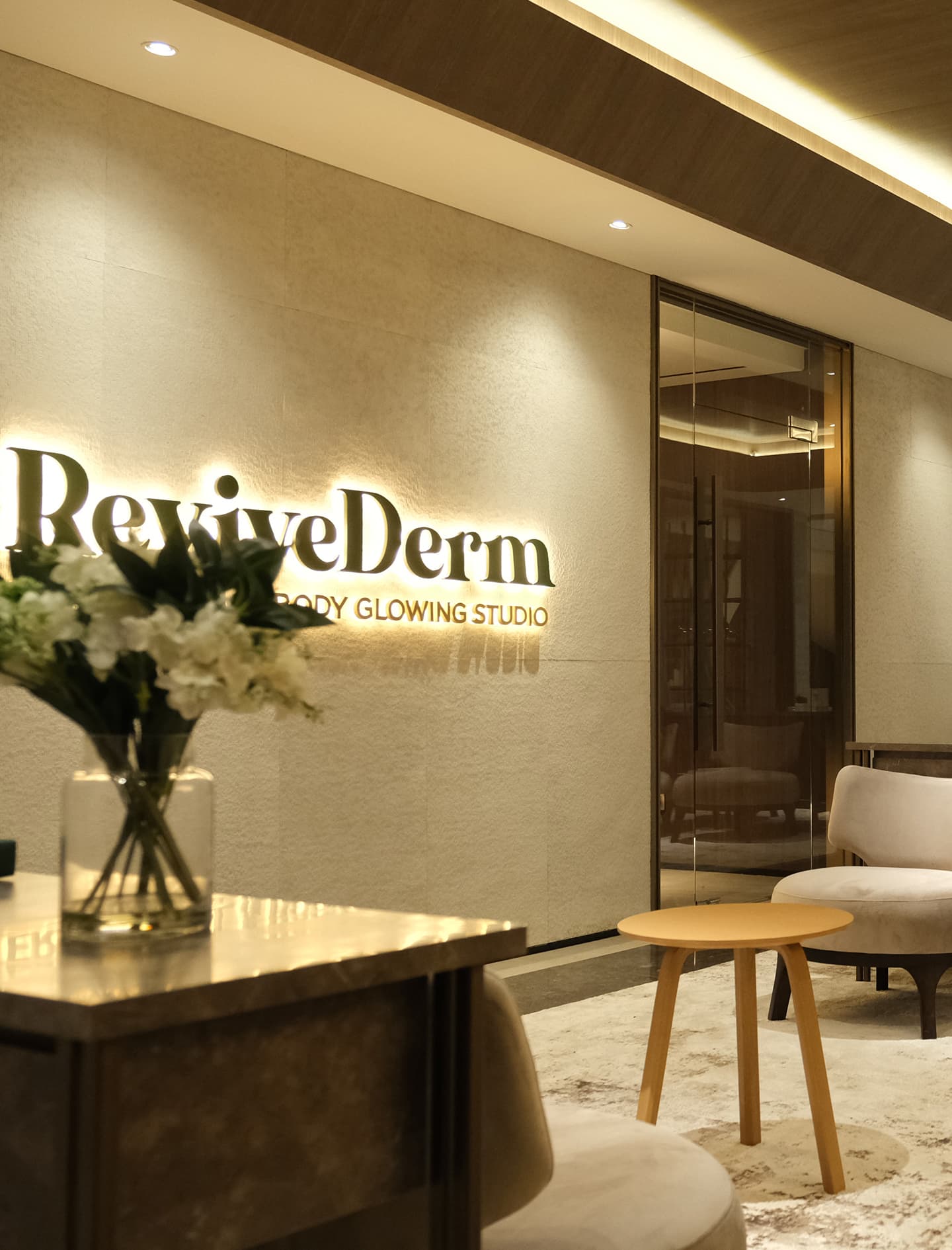 ReviveDerm is a place where you can be rejuvenated and quick escape through a variety of Derma Beauty Relaxing Treatment.