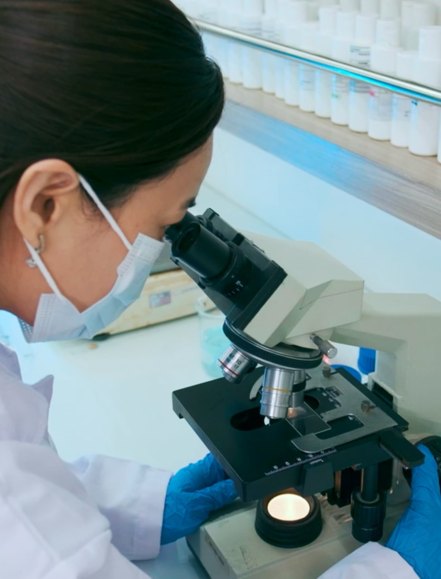 A subsidiary of Arya Noble, Skinproof is a research company that focuses on consumer research and product testing in the cosmetic, beauty, wellness & personal care industry.